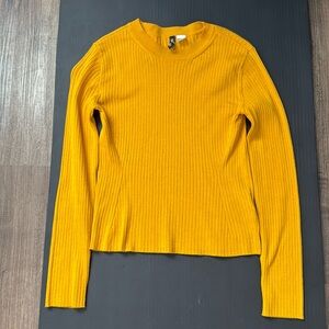 NWOT H&M Divided Womens Top M Mustard Mock Neck Sporty Crop Ribbed